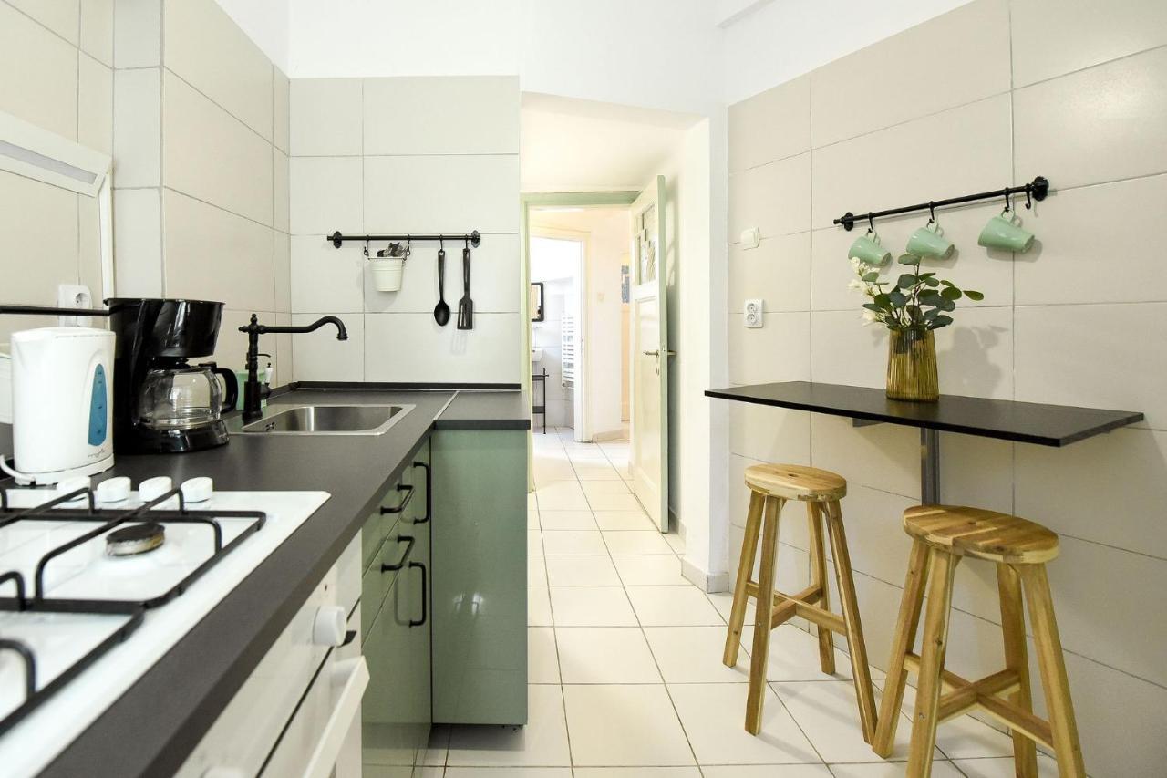 Stylish & Spacious Apartment Near The Old Town - A Touch Of History, A Dash Of Modernity Bukarest Exterior foto