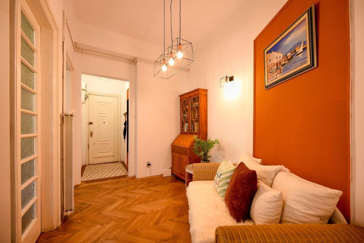 Stylish & Spacious Apartment Near The Old Town - A Touch Of History, A Dash Of Modernity Bukarest Exterior foto