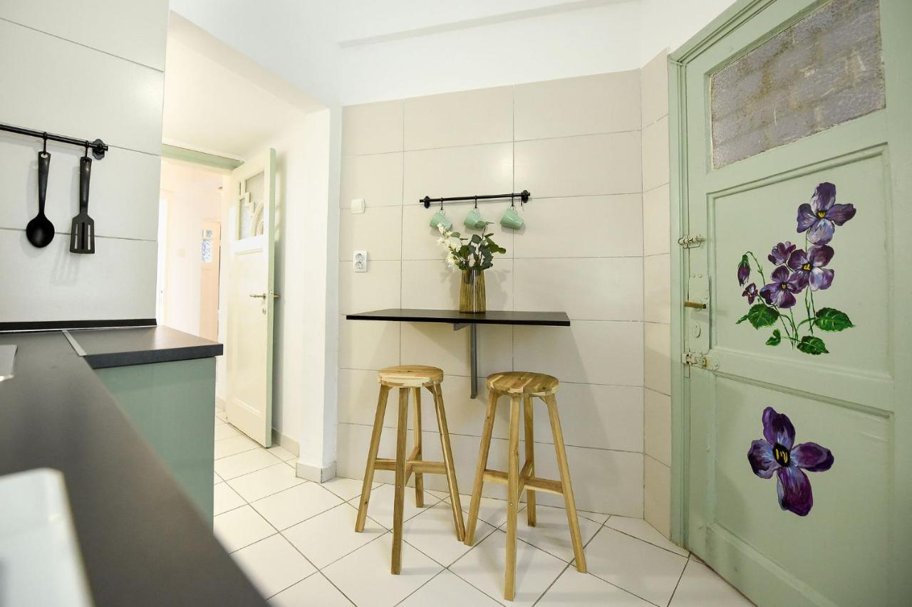 Stylish & Spacious Apartment Near The Old Town - A Touch Of History, A Dash Of Modernity Bukarest Exterior foto